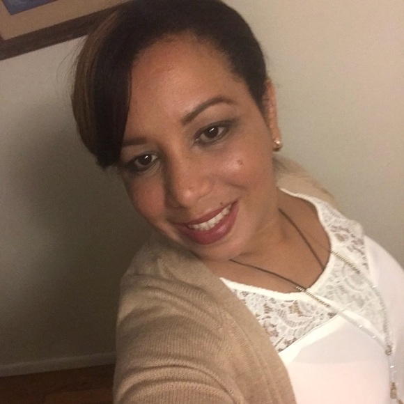 Meet your Posher, Ramona - Picture 1 of 1